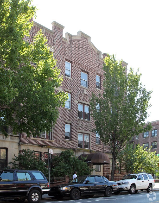 Building Photo - 2031 Bedford Ave