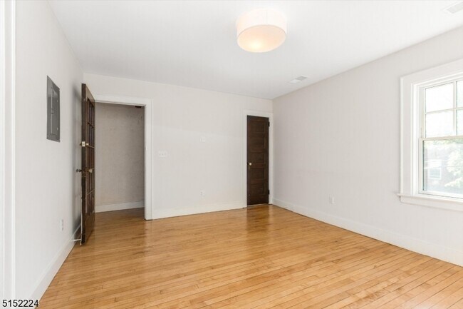 Building Photo - 157-159 Forest St