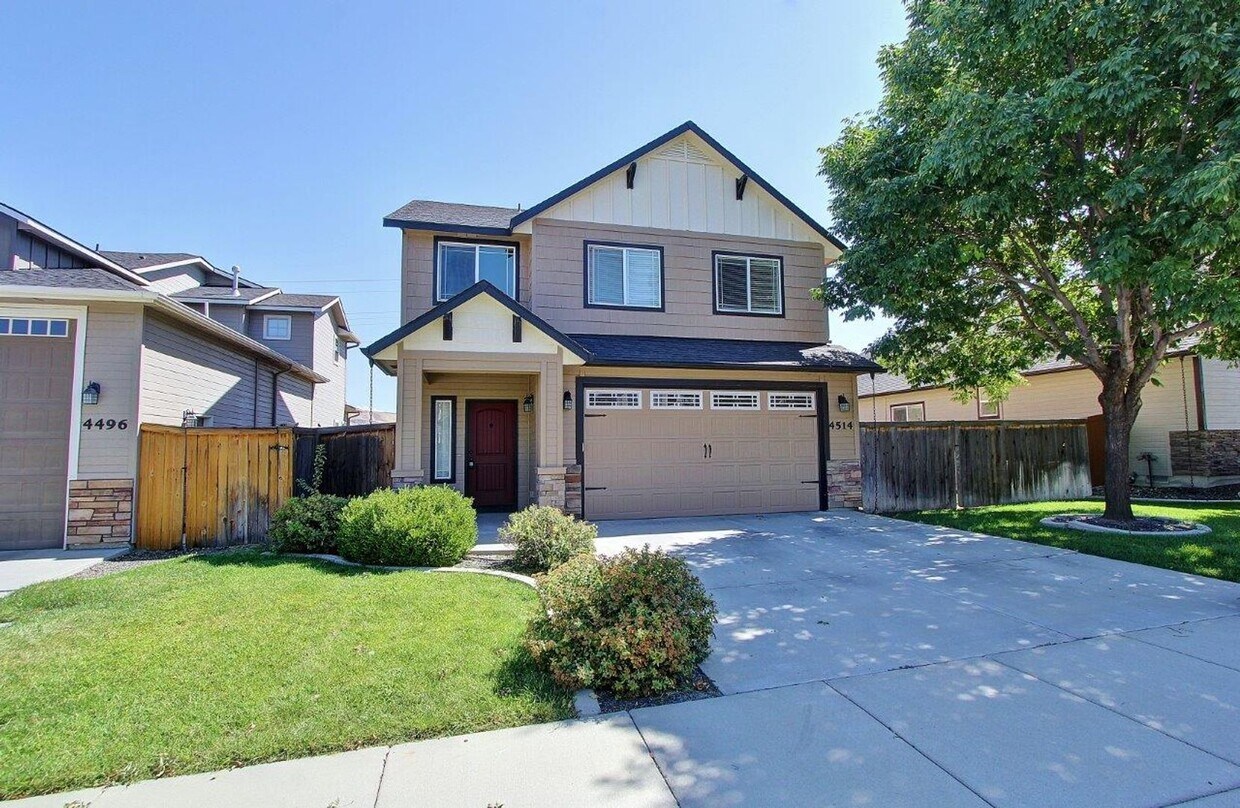 Primary Photo - Immaculate home nestled in SE Boise