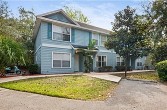 Building Photo - 610 SW 11th Ln