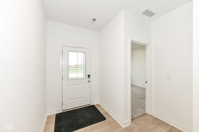 Foto del edificio - 16946 Daly Dr