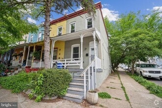 Building Photo - 455 Ripka St