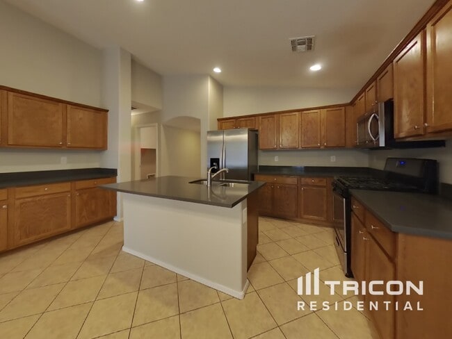 Building Photo - 34780 N Barzona Trail