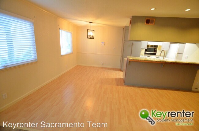 Building Photo - 2 br, 1 bath House - 5061 Rhode Island Dr. #2