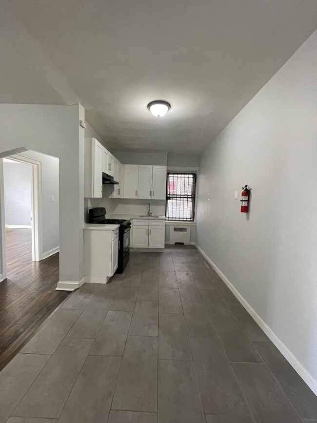 51 Summit Ave B5 - 56 Summit Ave