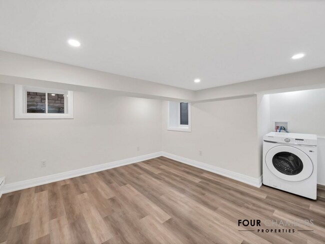 Photo du bâtiment - 132 Holton Ave S