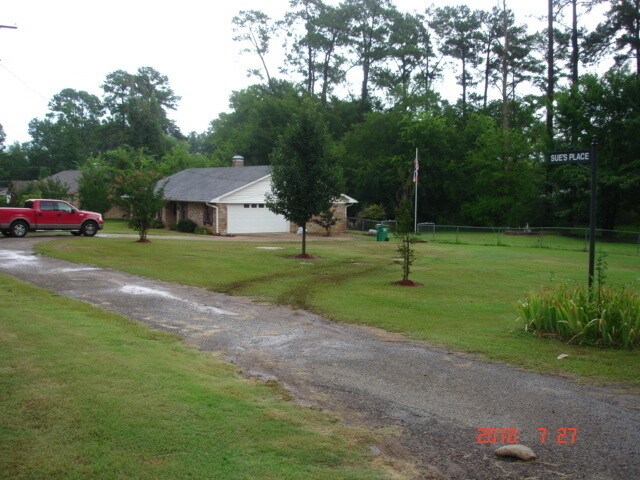 Building Photo - 904 N Tyler