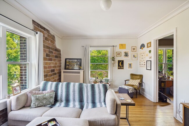 Foto del edificio - 2733 Girard Ave S