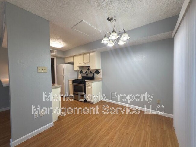 Building Photo - 1312 Southport Dr