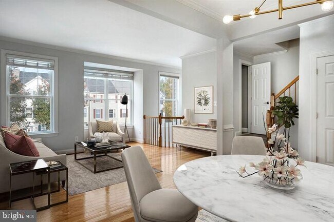 Building Photo - 43805 Sunset Terrace