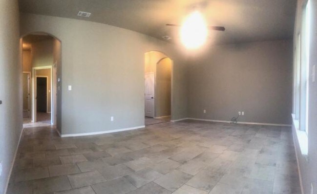 Foto del edificio - 4 bedroom in Granbury TX 76049