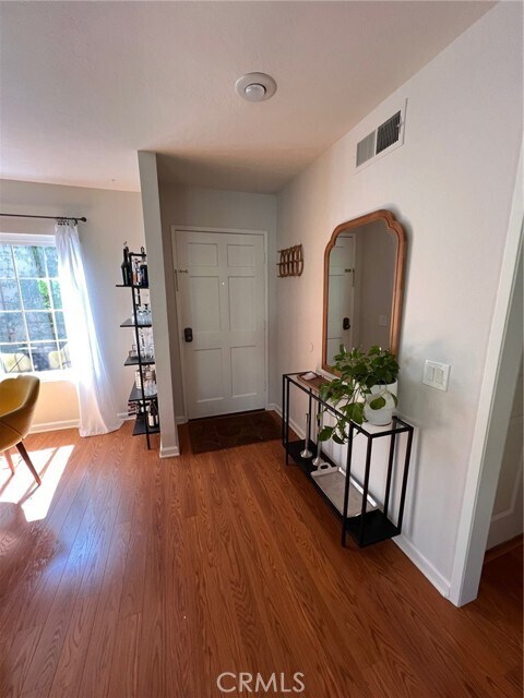 Building Photo - 6 Willowgrove