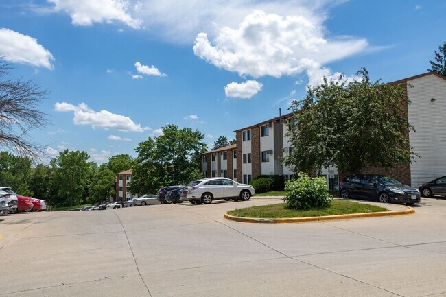 Foto del edificio - $925 | 2 Bedroom, 1 Bathroom Apartment | N...