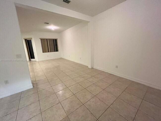 Foto del edificio - 11619 SW 13th Dr
