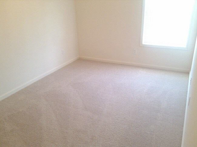 Bedroom - 636 Waveland Museum Ln
