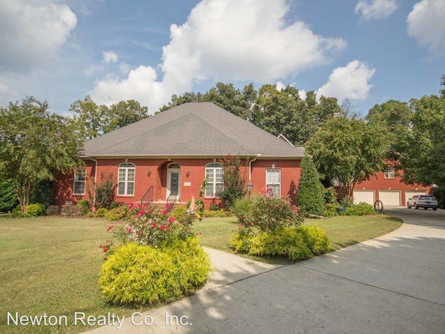Building Photo - 24220 W Clearmont Dr