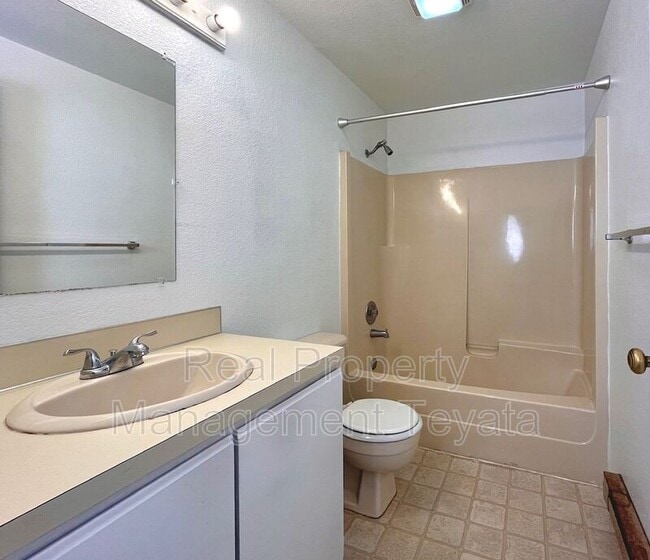 Building Photo - 1334 Puget St