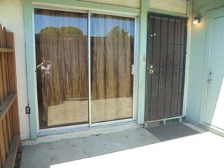 Building Photo - 1625 Park Ln