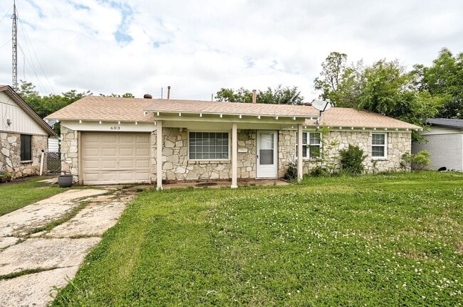 Building Photo - Cozy Cute 3BD/1BTH Home In Midwest City, M...