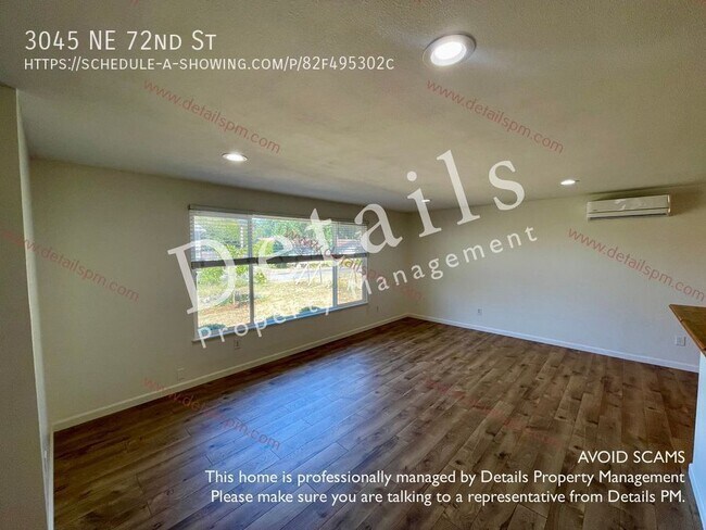 Photo - 3045 NE 72nd St House