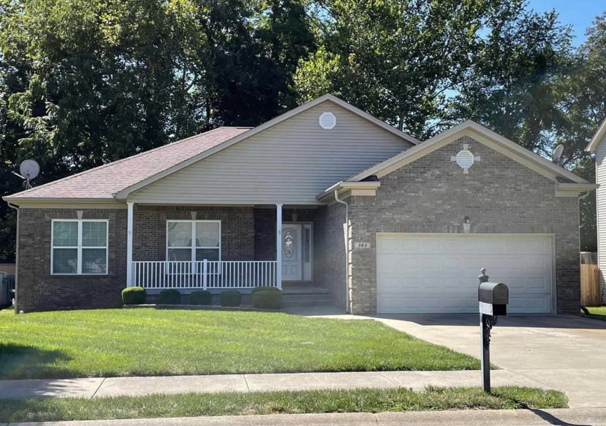 Primary Photo - 363 Vineland Place Dr