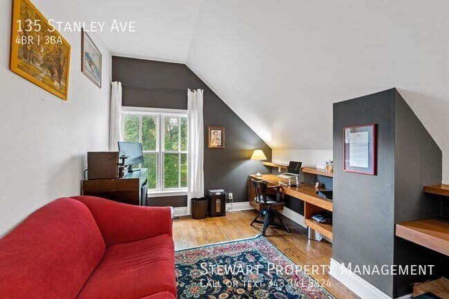 Photo du bâtiment - 135 Stanley Ave