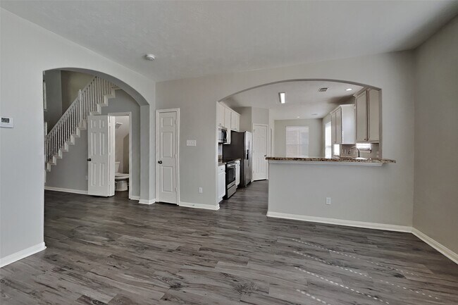 Foto del edificio - 7031 Tallow Knoll Ln
