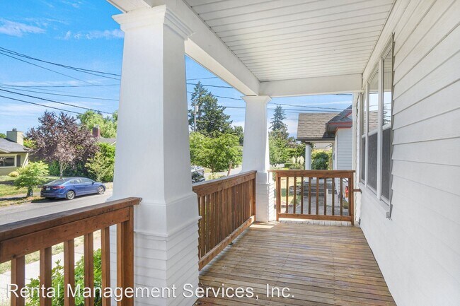 Building Photo - 2 br, 1 bath House - 3606 N Farragut St.