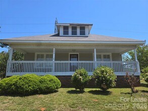 Building Photo - 123 Charleston Dr