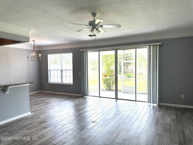 Foto del edificio - 6319 Autumn Berry Cir