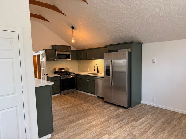Foto del edificio - Luxury 1 bedroom 1 bath duplex in a great neighborhood!