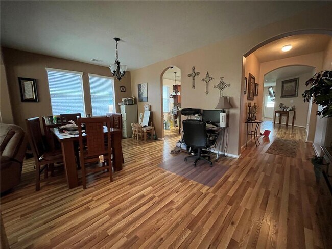 Foto del edificio - 11907 Golden Lodge Ln