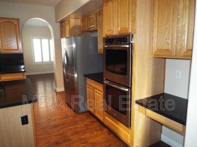 Building Photo - 1763 E Arabian Dr