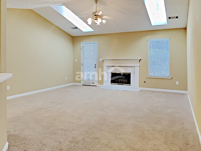 Building Photo - 4731 Gold Mine Dr