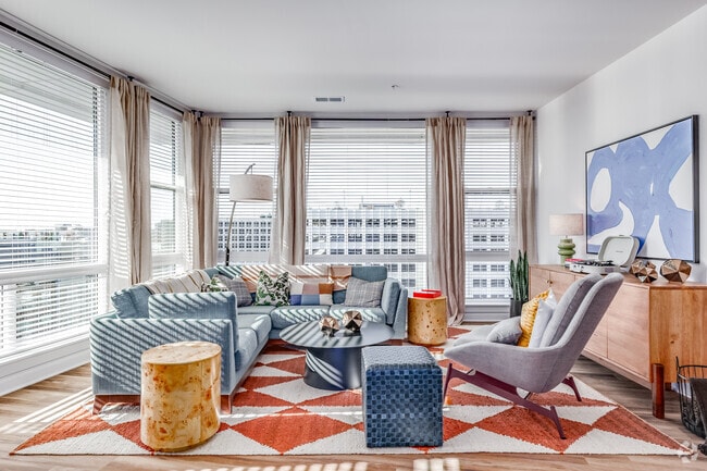 2HAB, 2BA - 1,216 ft² - Makers Rise