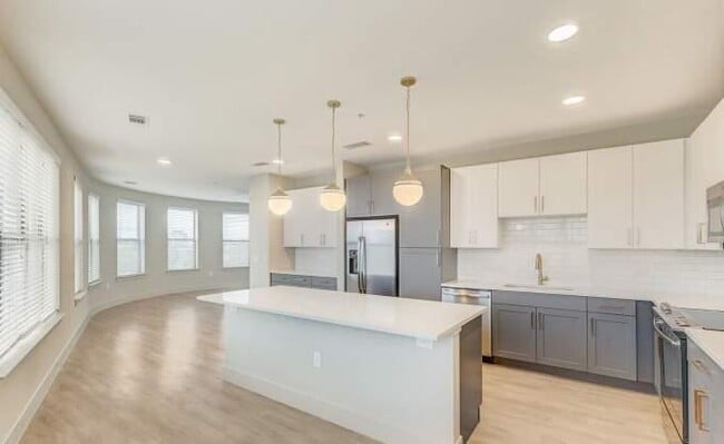Building Photo - 1 bedroom in Dallas TX 75208