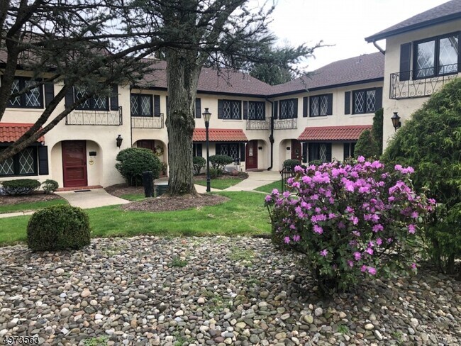 Foto del edificio - 10 Dorado Dr