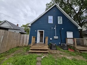 Building Photo - 33 N Sherman Dr