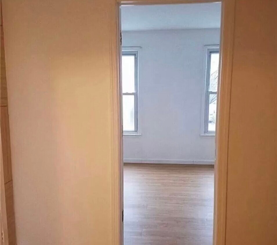 Primary Photo - 7810 160th St