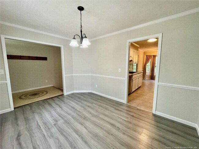 Foto del edificio - 6736 St Julian Way