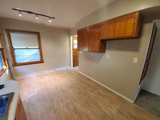 Building Photo - 1430 N 70th St