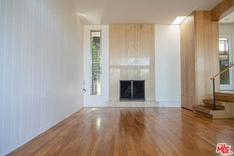 Building Photo - 8895 Appian Way