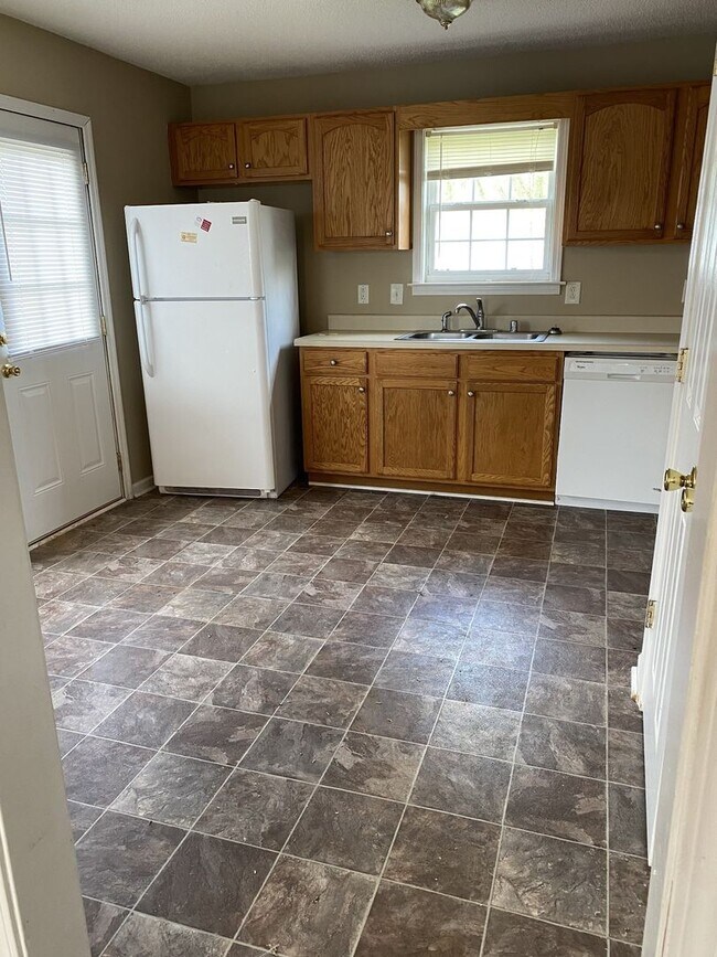 Foto del edificio - 1205 Carol Dr