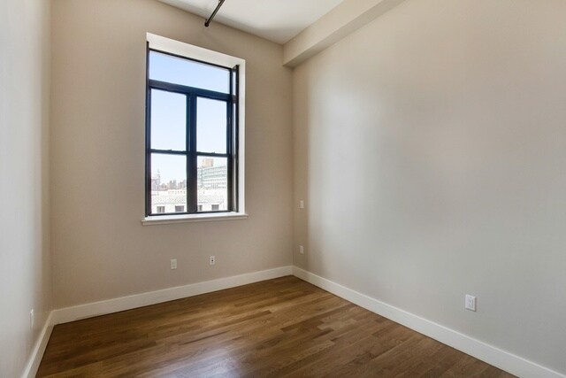 Foto del edificio - 53 S 11th St