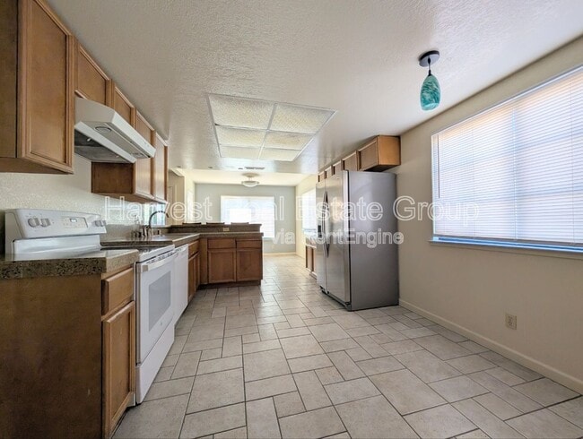 Building Photo - 4014 Penny Terrace