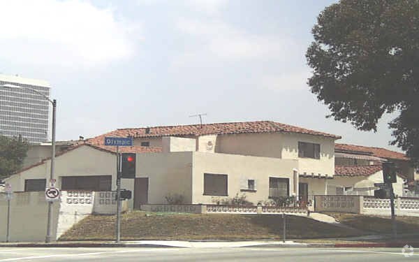 Primary Photo - 5640-5650 San Vicente Blvd