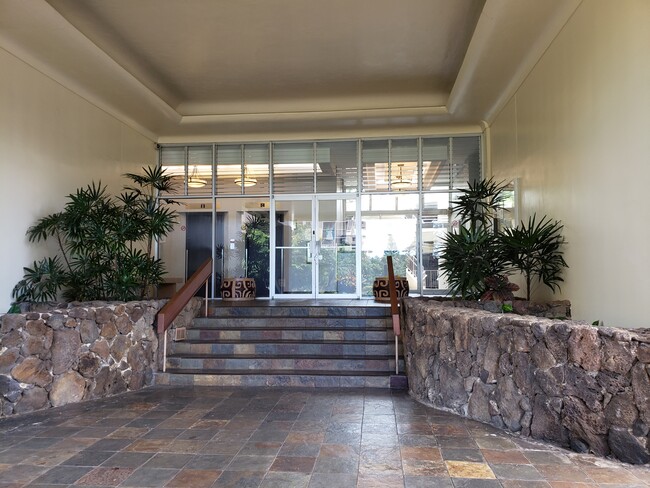 Front Lobby - 98-402 Koauka Loop