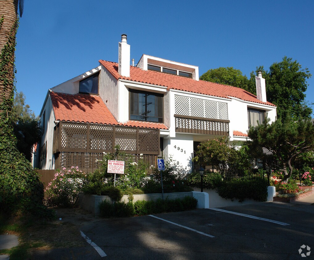 Foto principal - 4931 Coldwater Canyon Ave