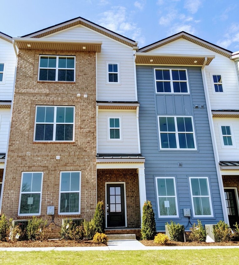 Luxury Townhome - Williamson County - Luxury Townhome - Williamson County