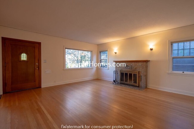 Foto del edificio - 3936 SE Pine St